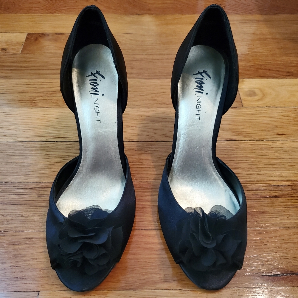 Black Peep Toe High Heels With Bow - Picture 2 of 8